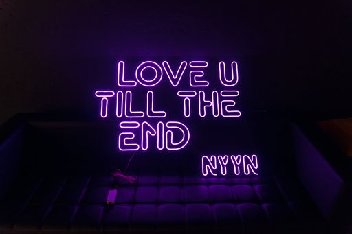 How long do neon signs last?