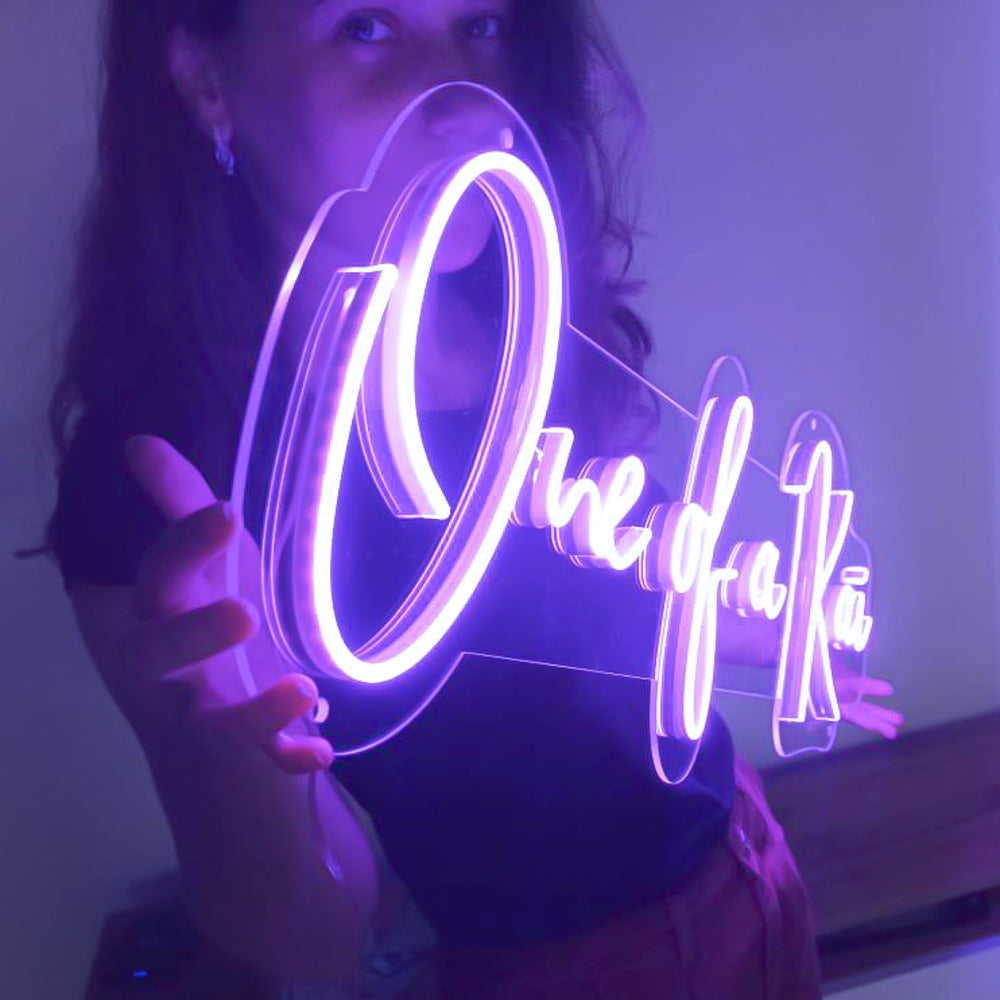 Neon sign "One of a kai"
